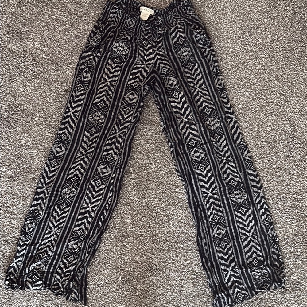 Billabong Black and White Flowy Textured Pants with Pockets